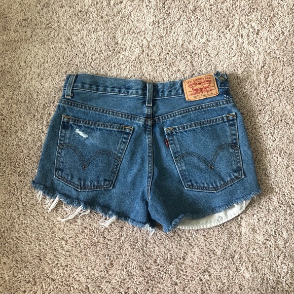 Levi’s Relaxed Fit Ripped Denim Shorts - Picture 2 of 4